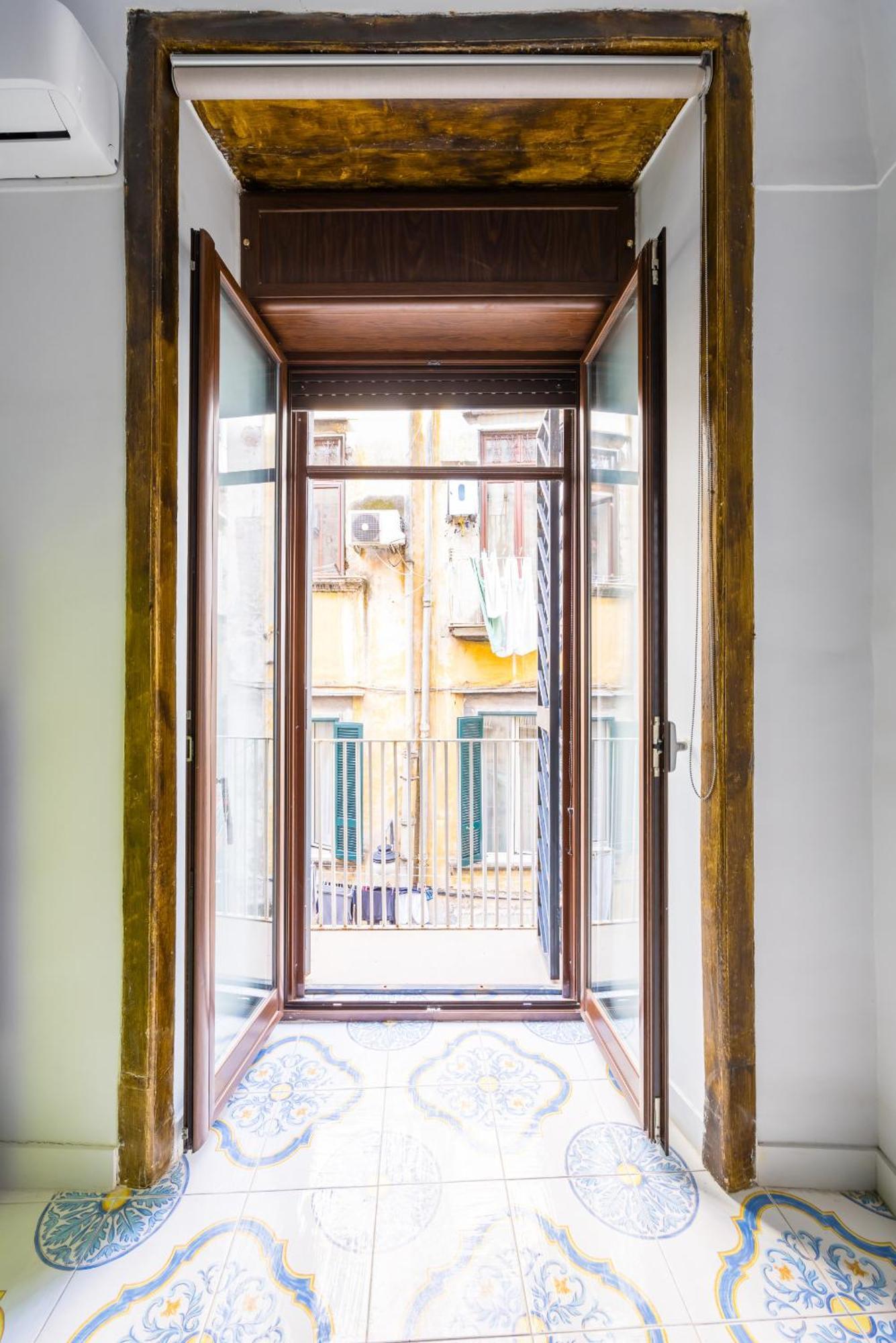 Leticia'S Apartment By Wonderful Italy Νάπολη Εξωτερικό φωτογραφία